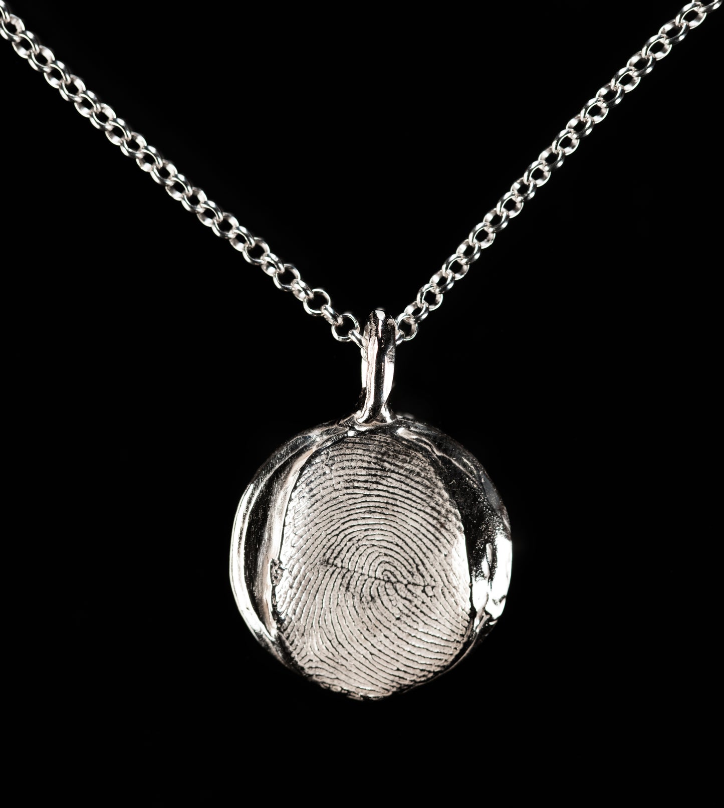 Fingerprint Necklace  – A Touch Made Timeless
