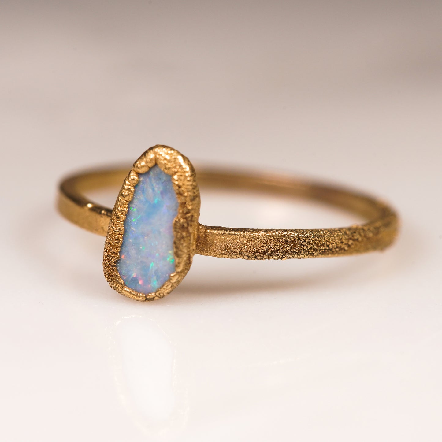 Golden Australian Opal - Size 8.5