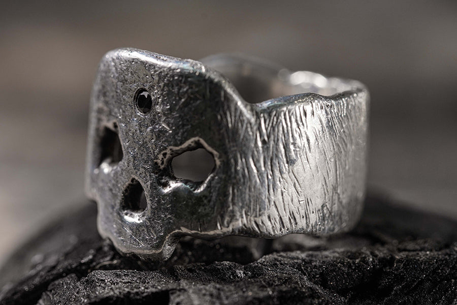 Kame Ring - Black Diamond