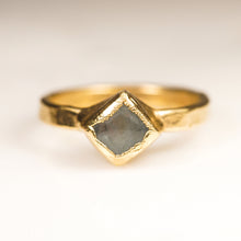 Load image into Gallery viewer, Golden Aquamarine - Size 3