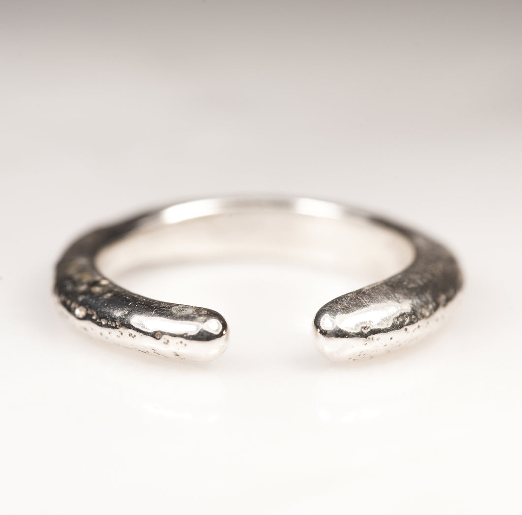 Silver Casted ring - Size 6